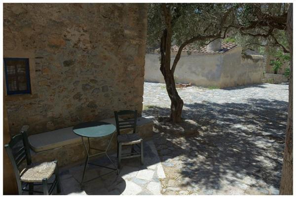 Nefeli Castle Stone House Inside The Fortress Monemvasía Exterior photo